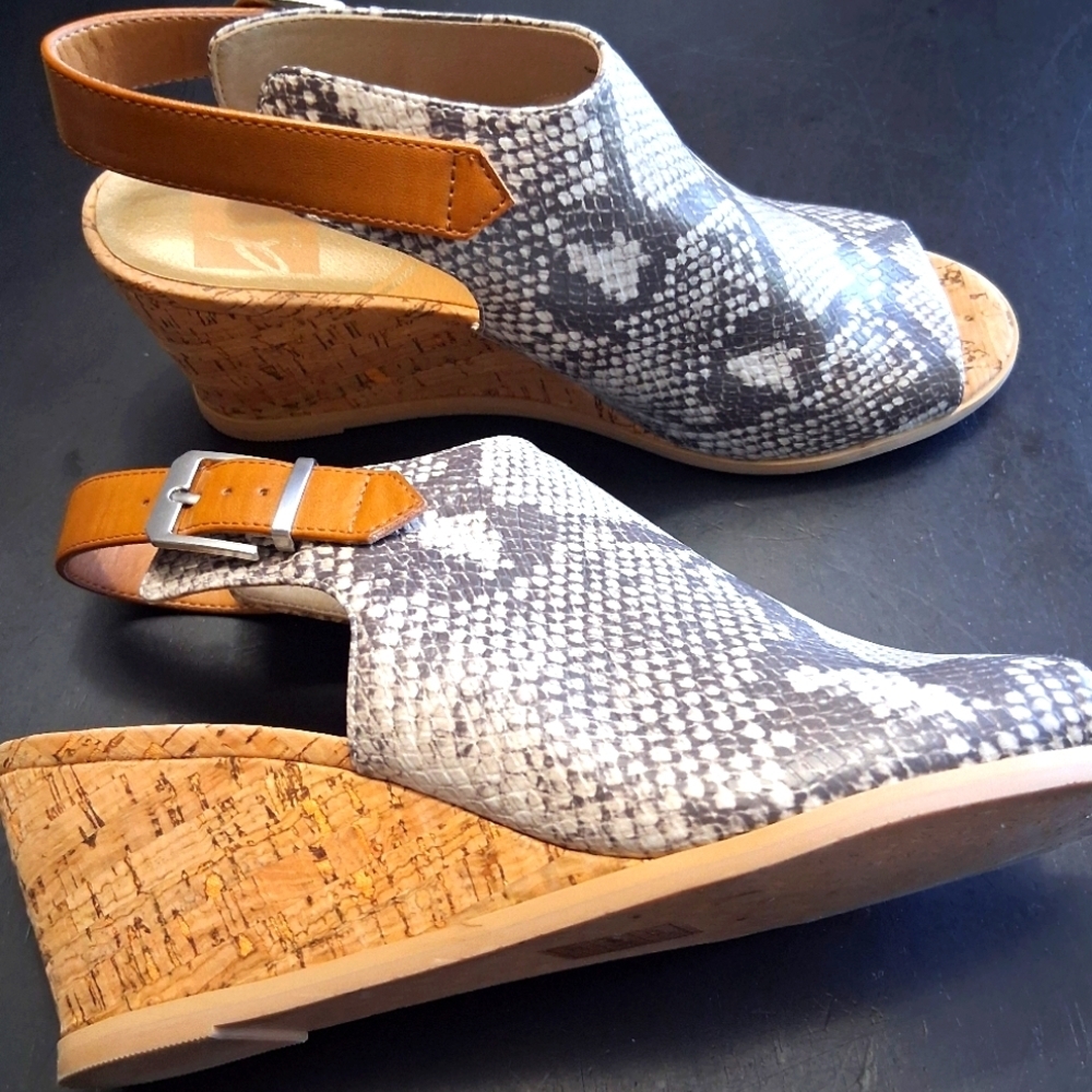 Dolce Vita 8 Snake Skin Cork Wedge Sandal   Size 8.5